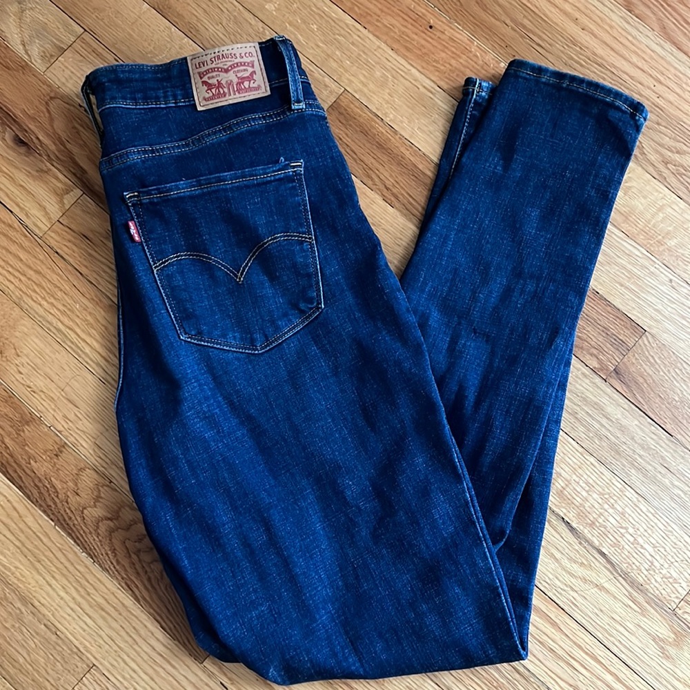 Levi’s 721 High Rise Skinny Jeans